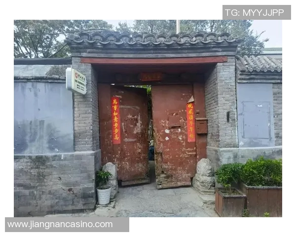 李禄的传奇人生与历史影响探讨：从书法艺术到政治风云的多重角色分析